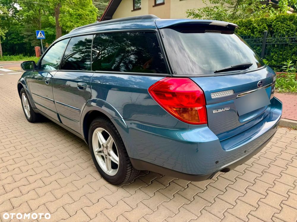 Subaru Outback 3.0 H6 - 13