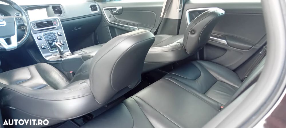 Volvo V60 D6 Summum - 15