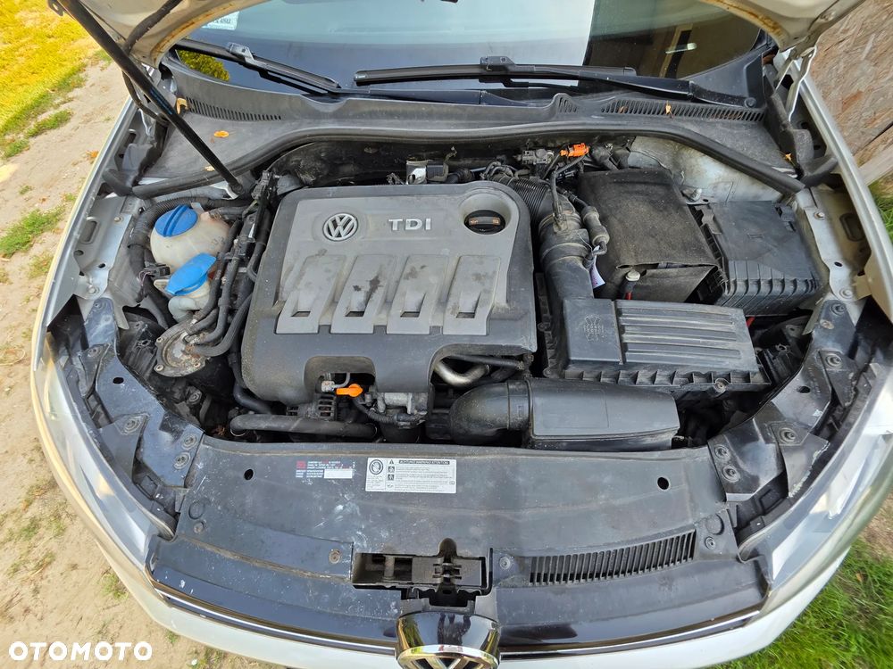 Volkswagen Golf VI 2.0 TDI Comfortline - 14