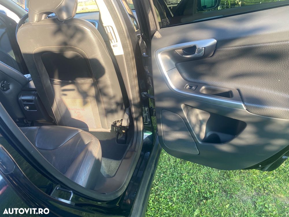 Volvo XC 60 D5 AWD Summum - 29