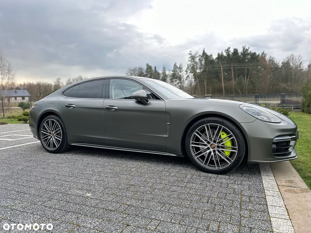 Porsche Panamera 4 E-Hybrid Platinum Edition - 1