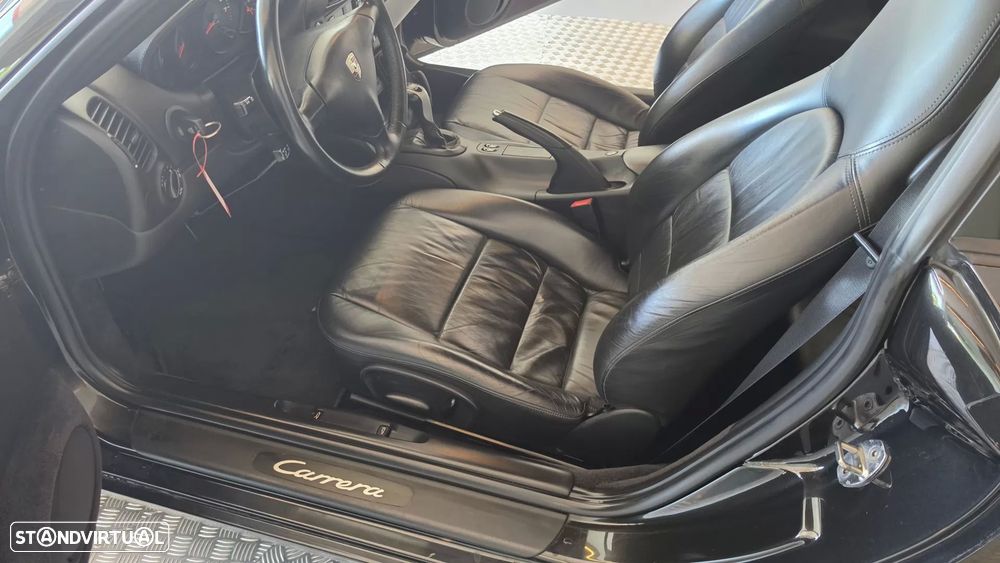Porsche 911 (996) Carrera - 35