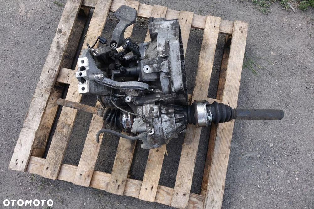 SKRZYNIA BIEGÓW MANUALNA JCR BXE GQQ 5B VW AUDI A3 8P 1.9 TDI JCR BXE GQQ - 1
