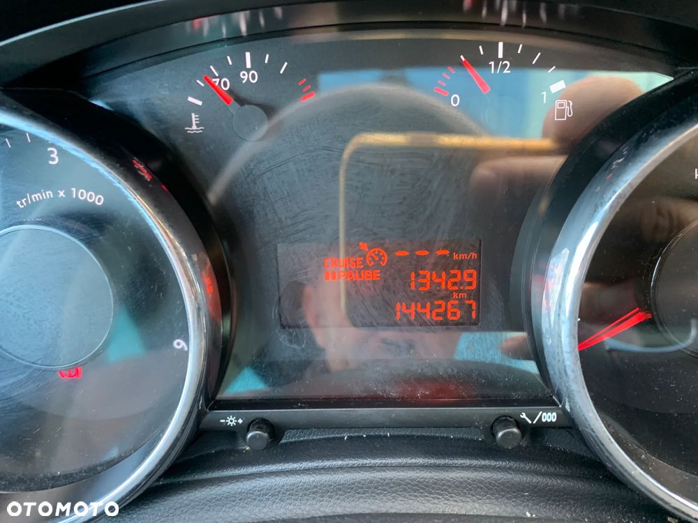 Peugeot 3008 1.6 BlueHDi Style S&S - 18