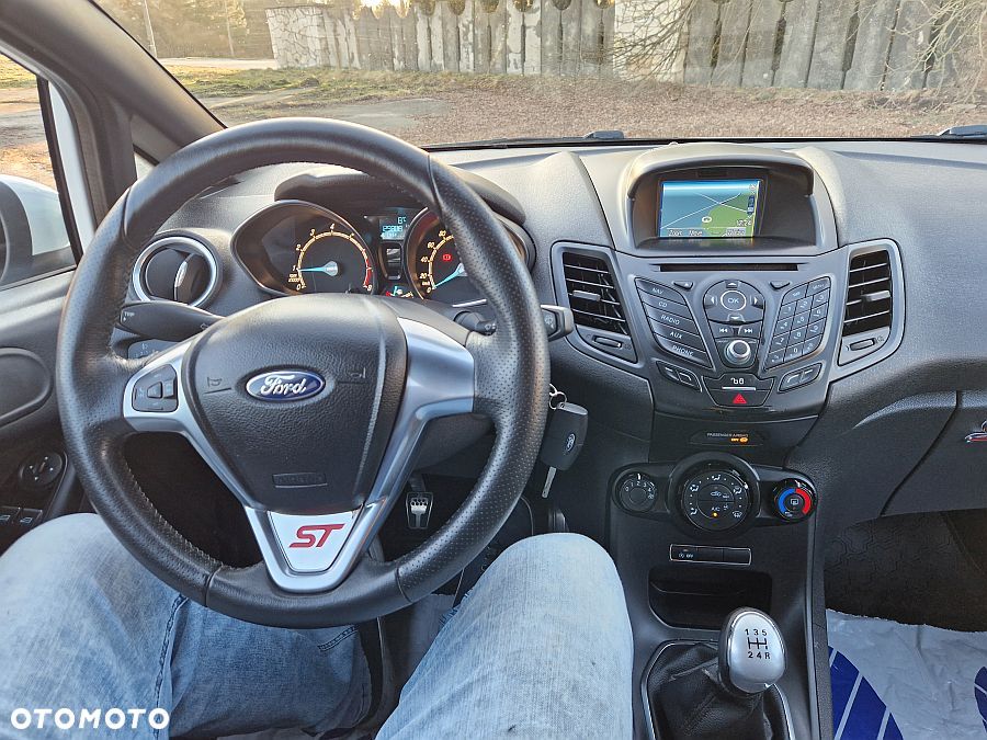 Ford Fiesta 1.0 EcoBoost S&S ST-LINE - 21