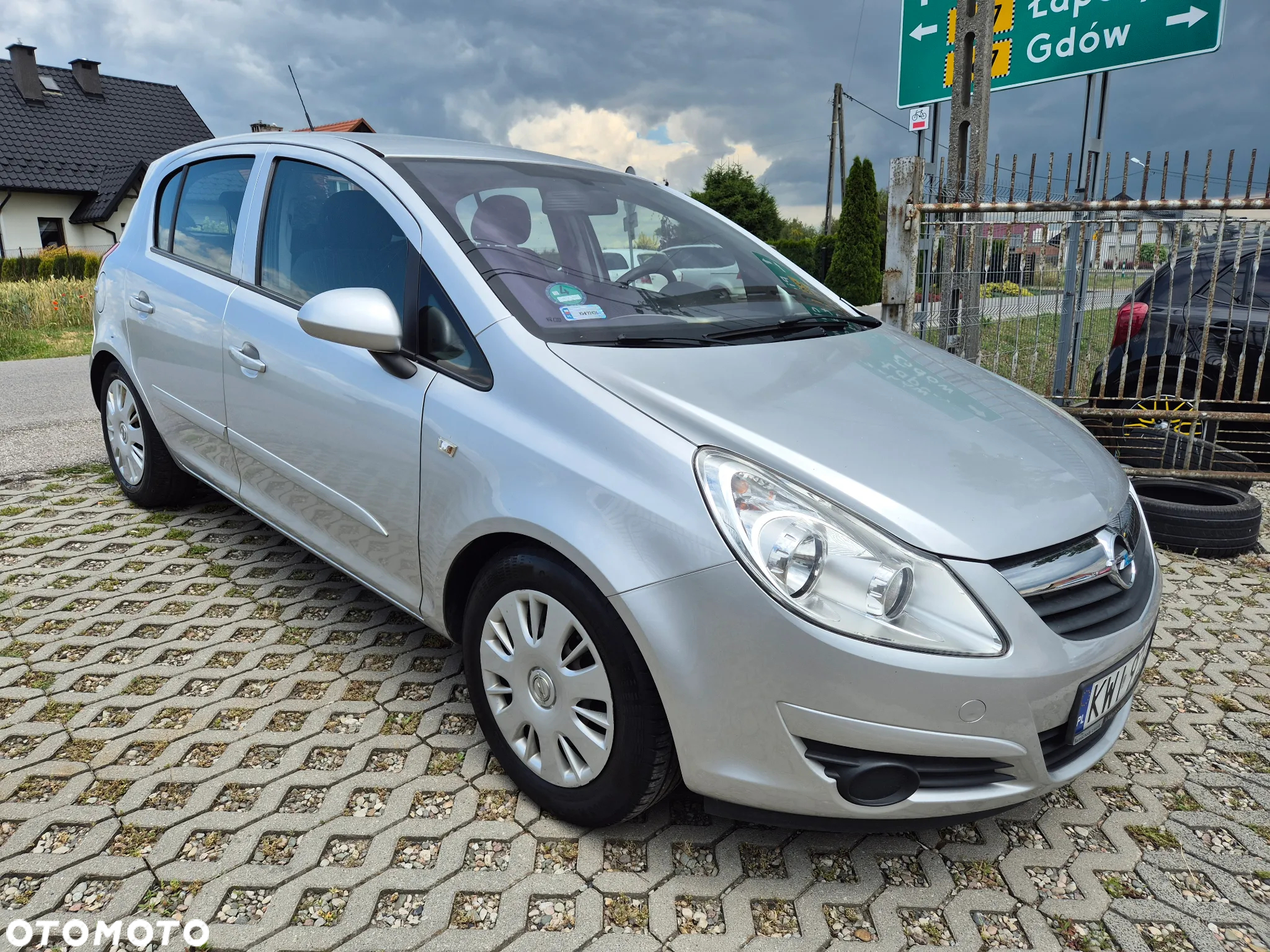 Opel Corsa 1.2 16V Cosmo - 3