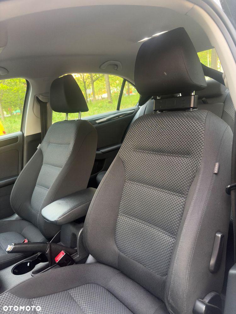 Volkswagen Jetta 1.2 TSI Comfortline - 12