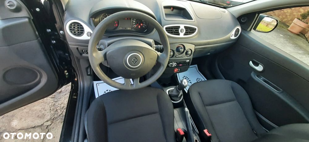 Renault Clio - 38