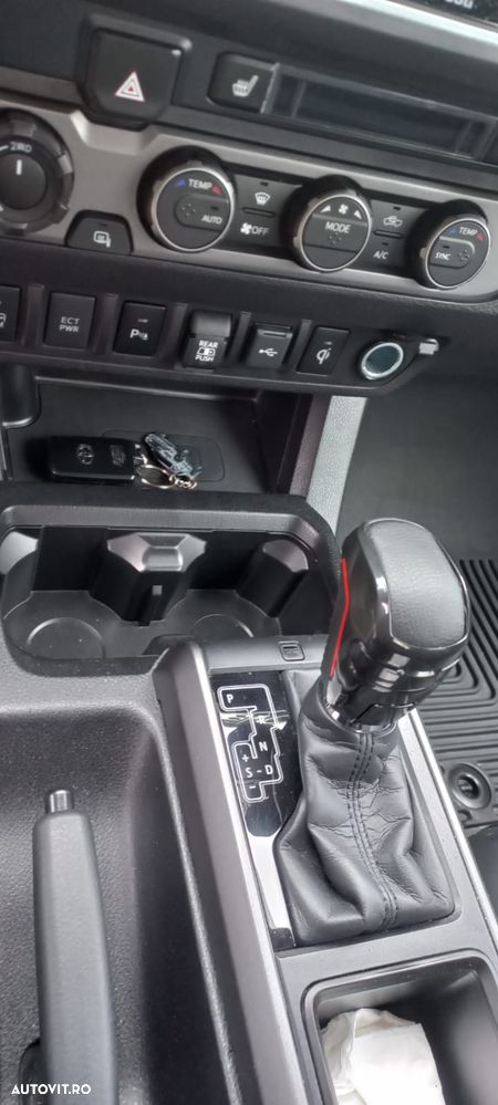 Toyota Tacoma - 13