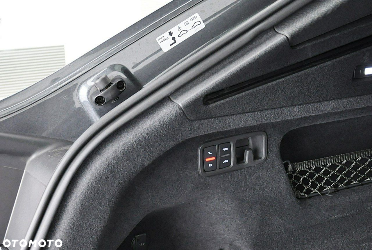 Audi SQ8 - 12