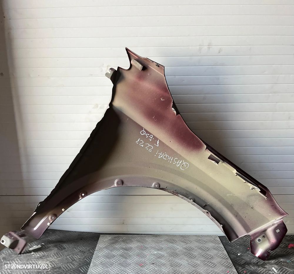 Guarda Lamas Esquerdo Nissan Qashqai Ano 2022 - 2