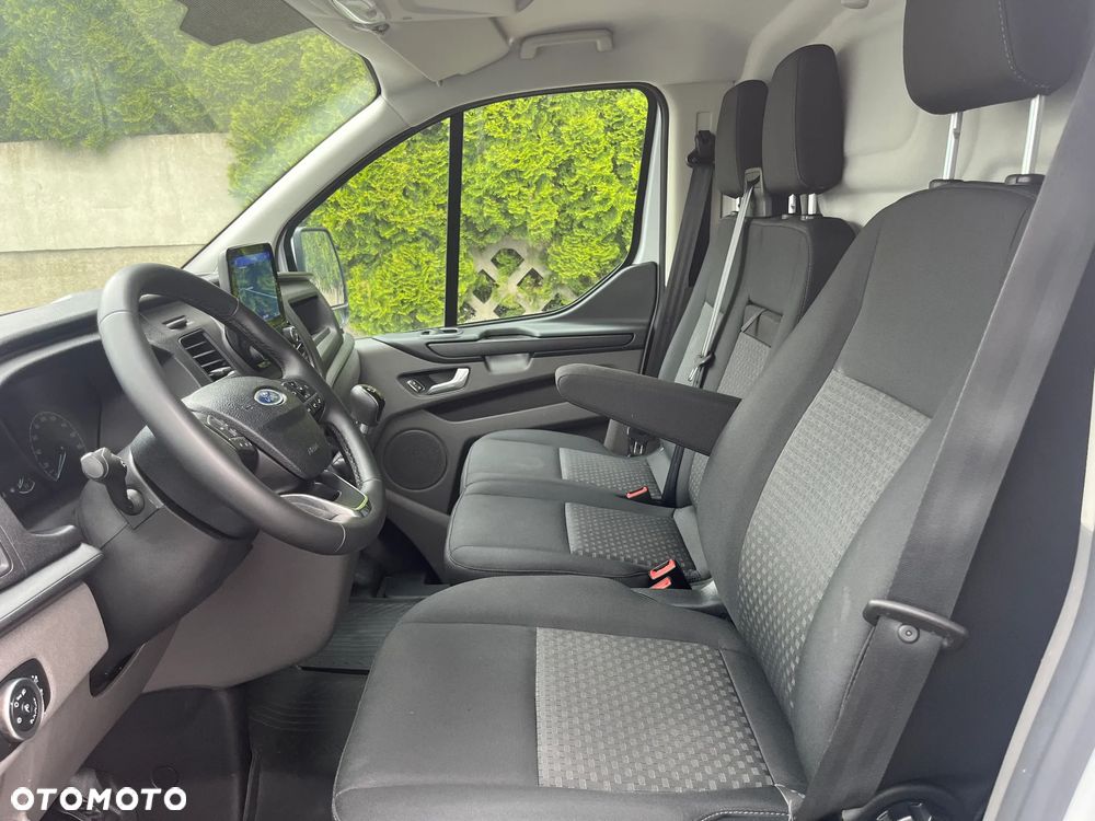Ford TRANSIT CUSTOM - 6