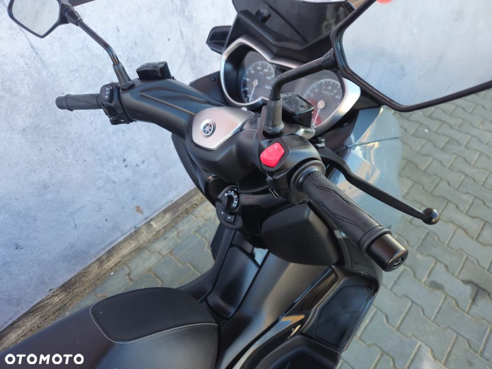 Yamaha X-max - 11