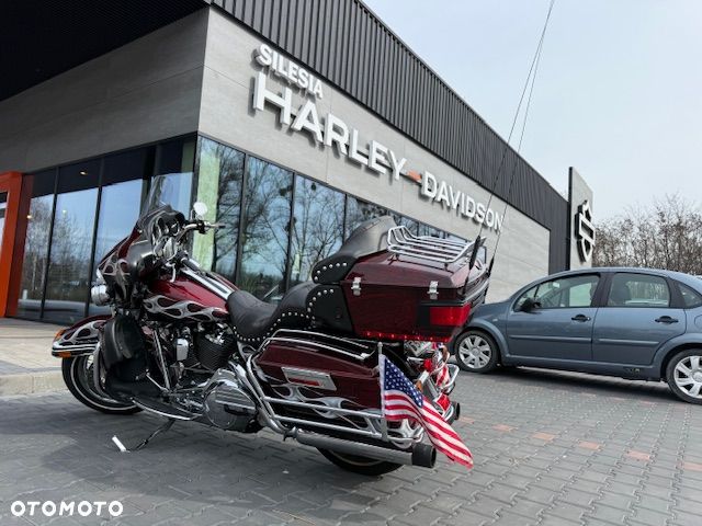 Harley-Davidson FLH Electra Glide - 1