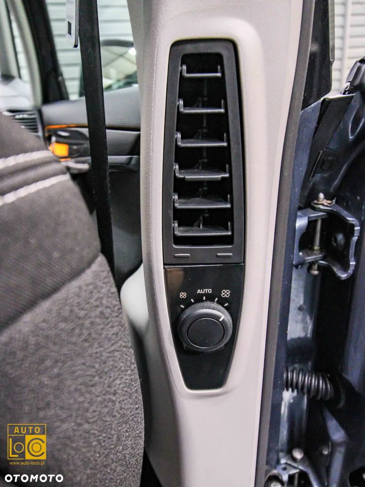 Citroën C4 Picasso HDi 110 FAP Selection - 25