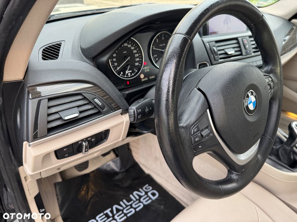 BMW Seria 1 120d - 19