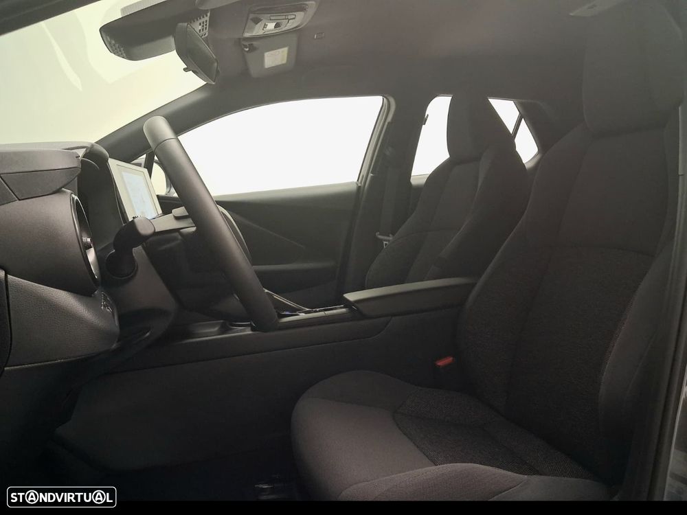 Toyota C-HR - 12