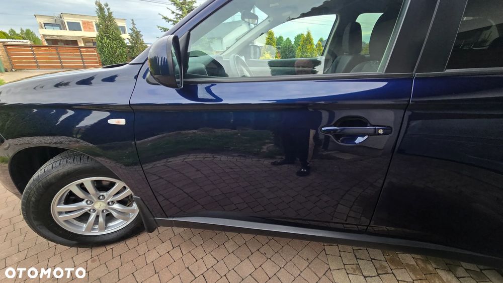 Mitsubishi Outlander - 25
