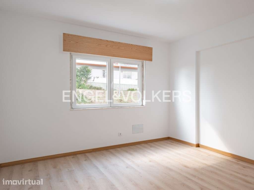 T2 Remodelado com 83m2 no Casal de S. Brás - Grande imagem: 3/28