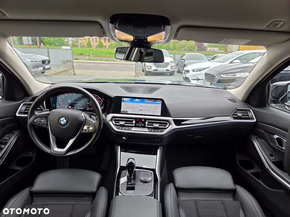 BMW Seria 3 320d Sport Line - 13
