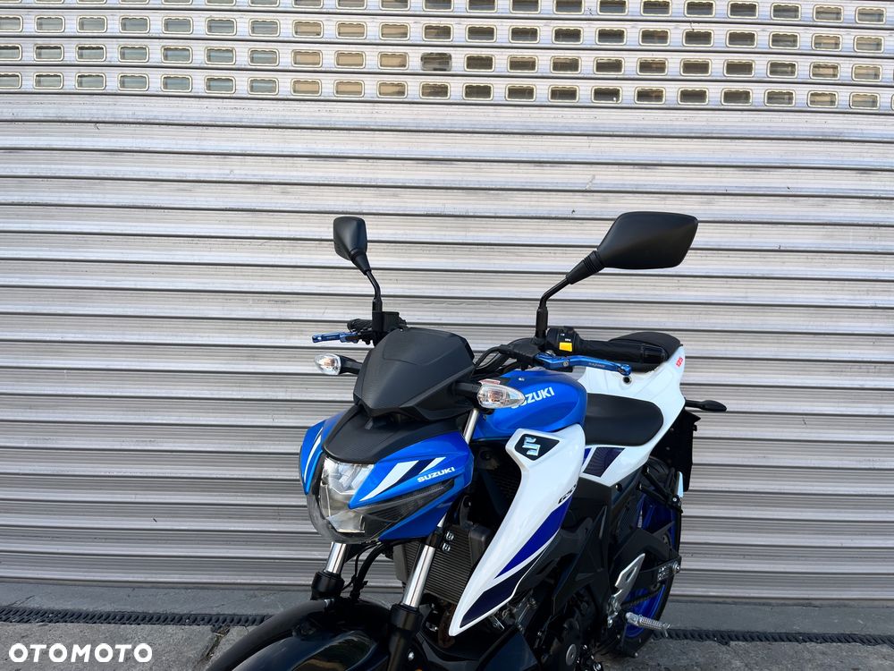 Suzuki GSX - 20