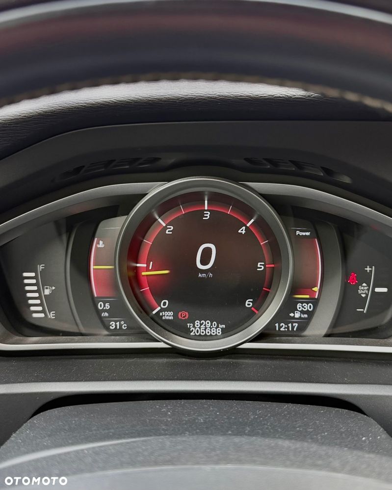 Volvo V40 D2 Drive-E R-Design Momentum - 4