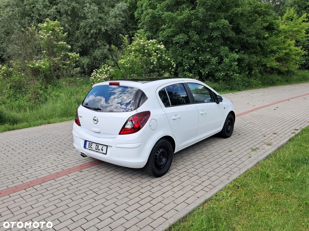 Opel Corsa 1.4 16V Cosmo - 6