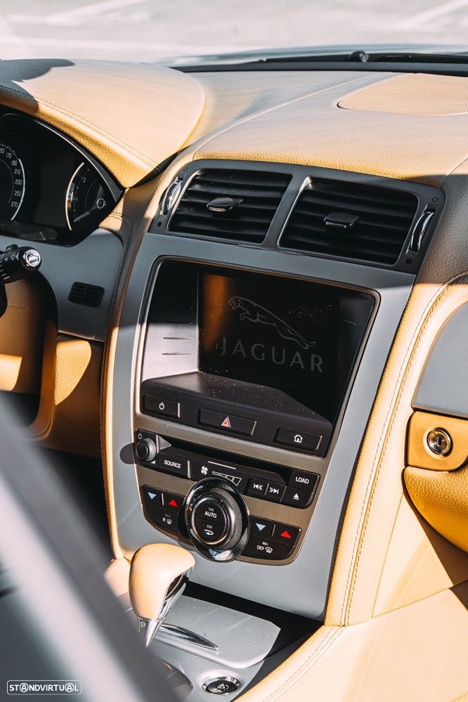 Jaguar XK 4.2 V8 - 28