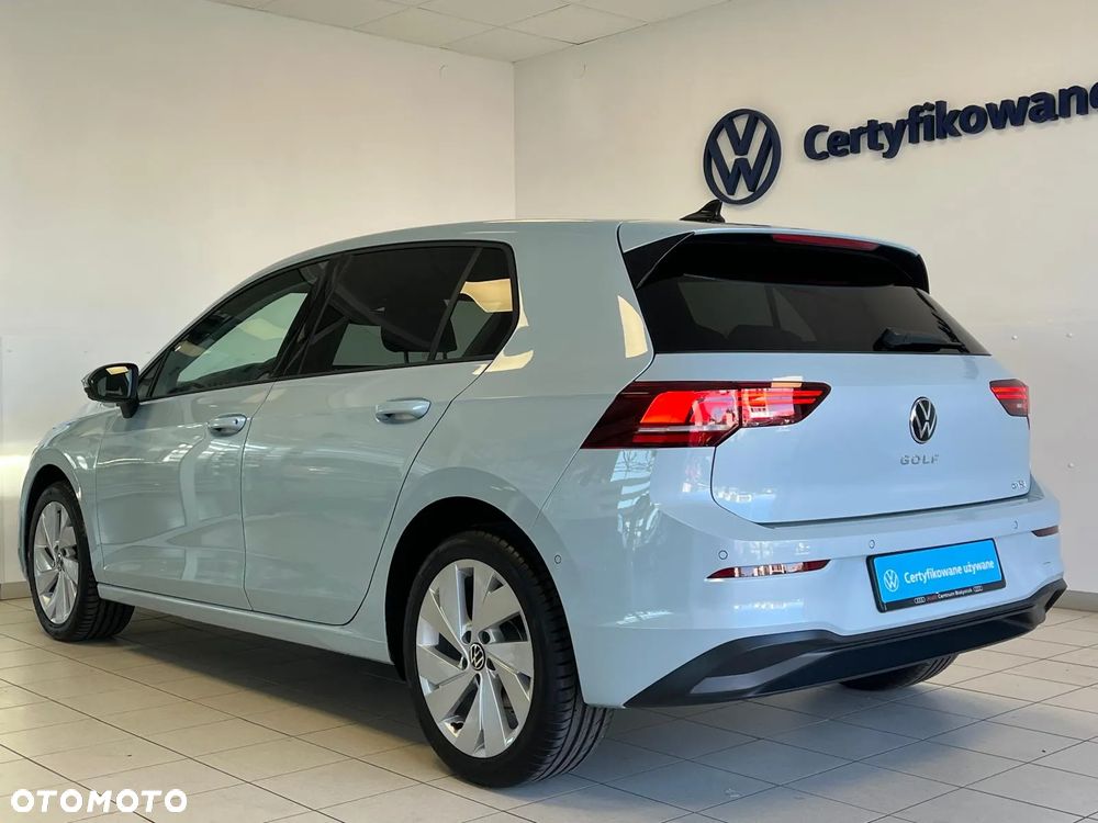 Volkswagen Golf - 2