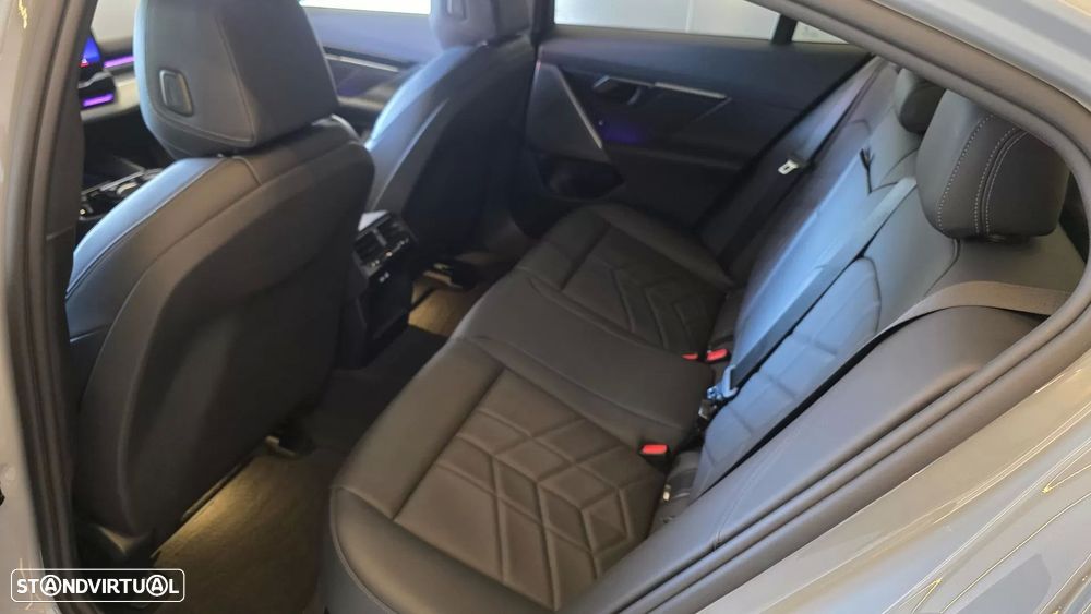 BMW 520 d Pack Desportivo M - 48