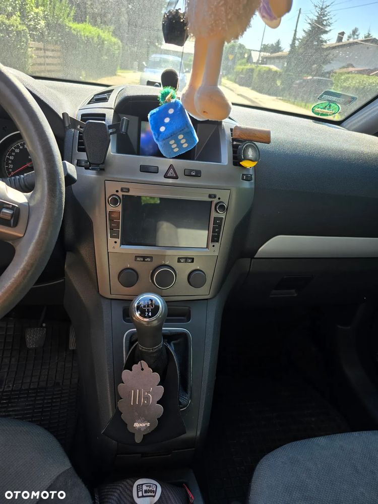 Opel Zafira 1.6 Enjoy - 9