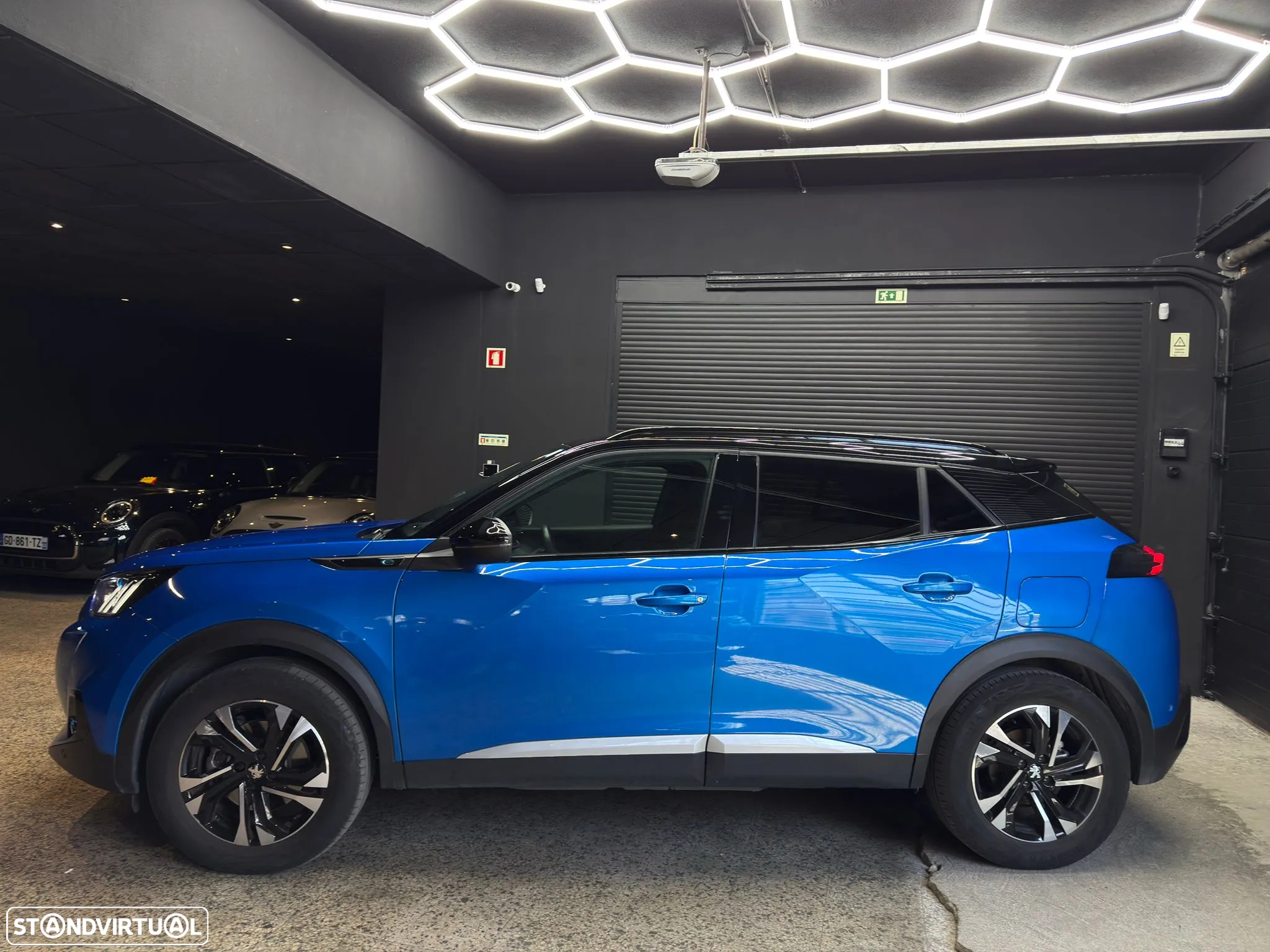 Peugeot e-2008 50 kWh GT Line - 3