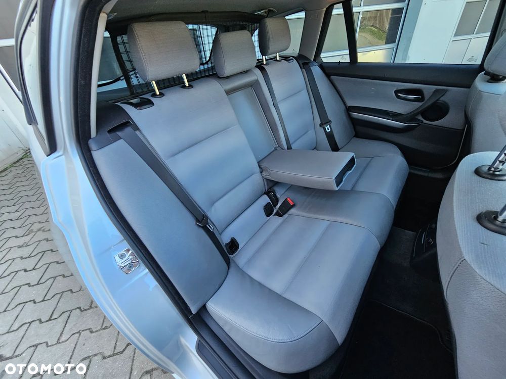 BMW Seria 3 320d DPF - 12