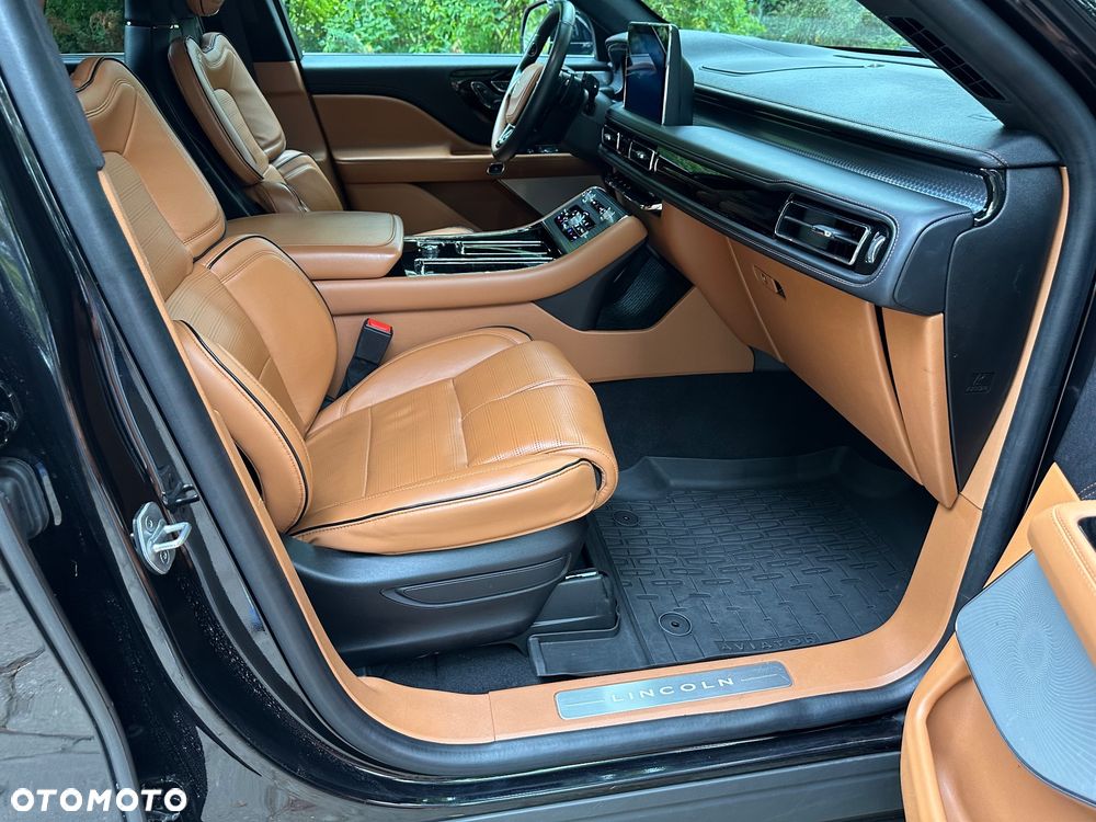 Lincoln Aviator - 8