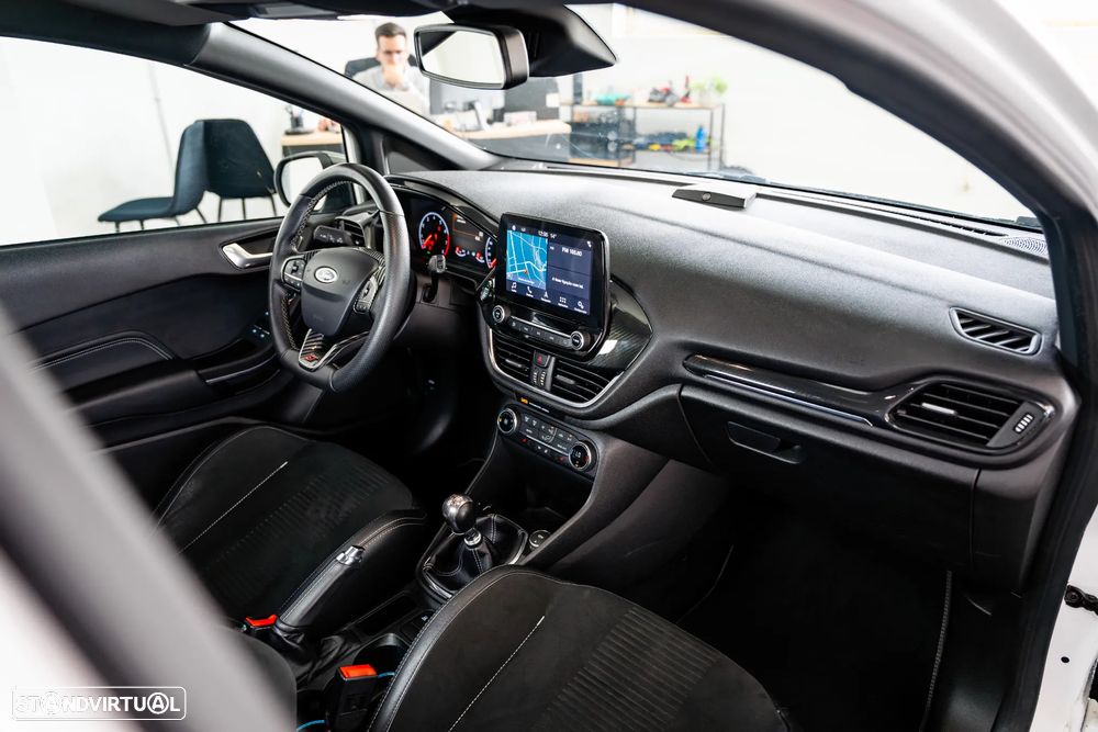 Ford Fiesta 1.5 EcoBoost ST - 27