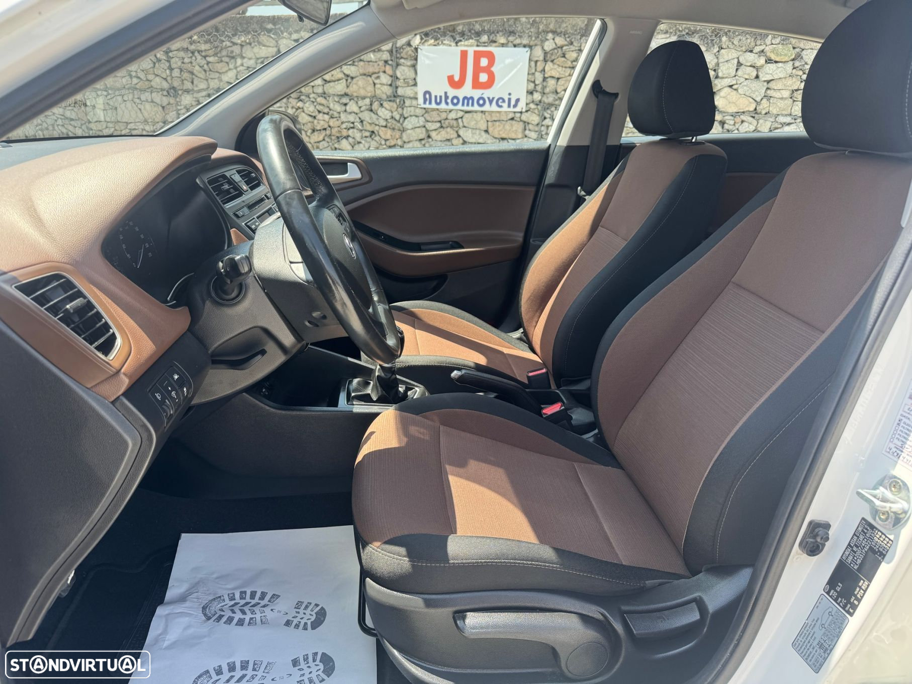 Hyundai i20 1.1 CRDi Access+Bluetooth - 9