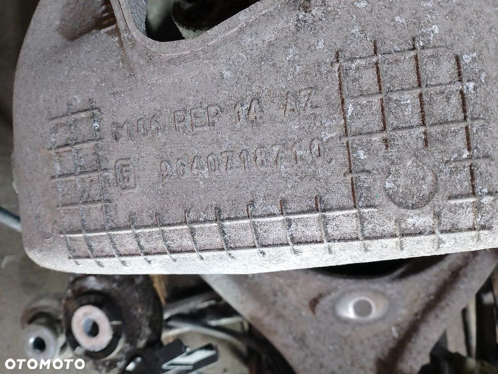 BELKA ZAWIESZENIA, OŚ TYŁ  PEUGEOT 508 9640718610  9640718710 2.0 HDI KOMBI - 4