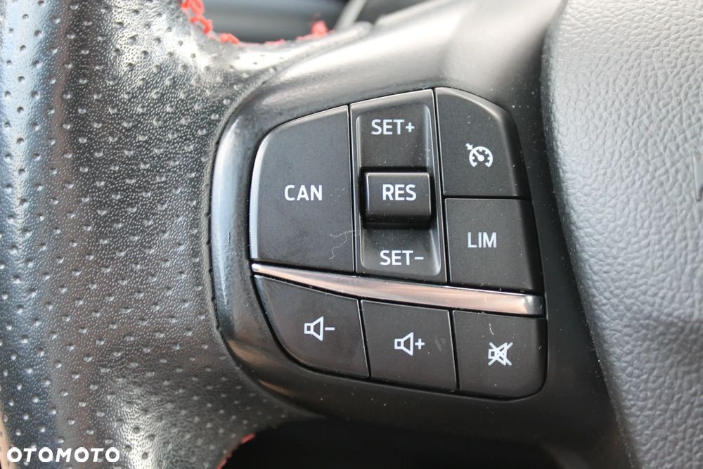 Ford Focus 1.5 EcoBlue Start-Stopp-System ST-LINE - 37