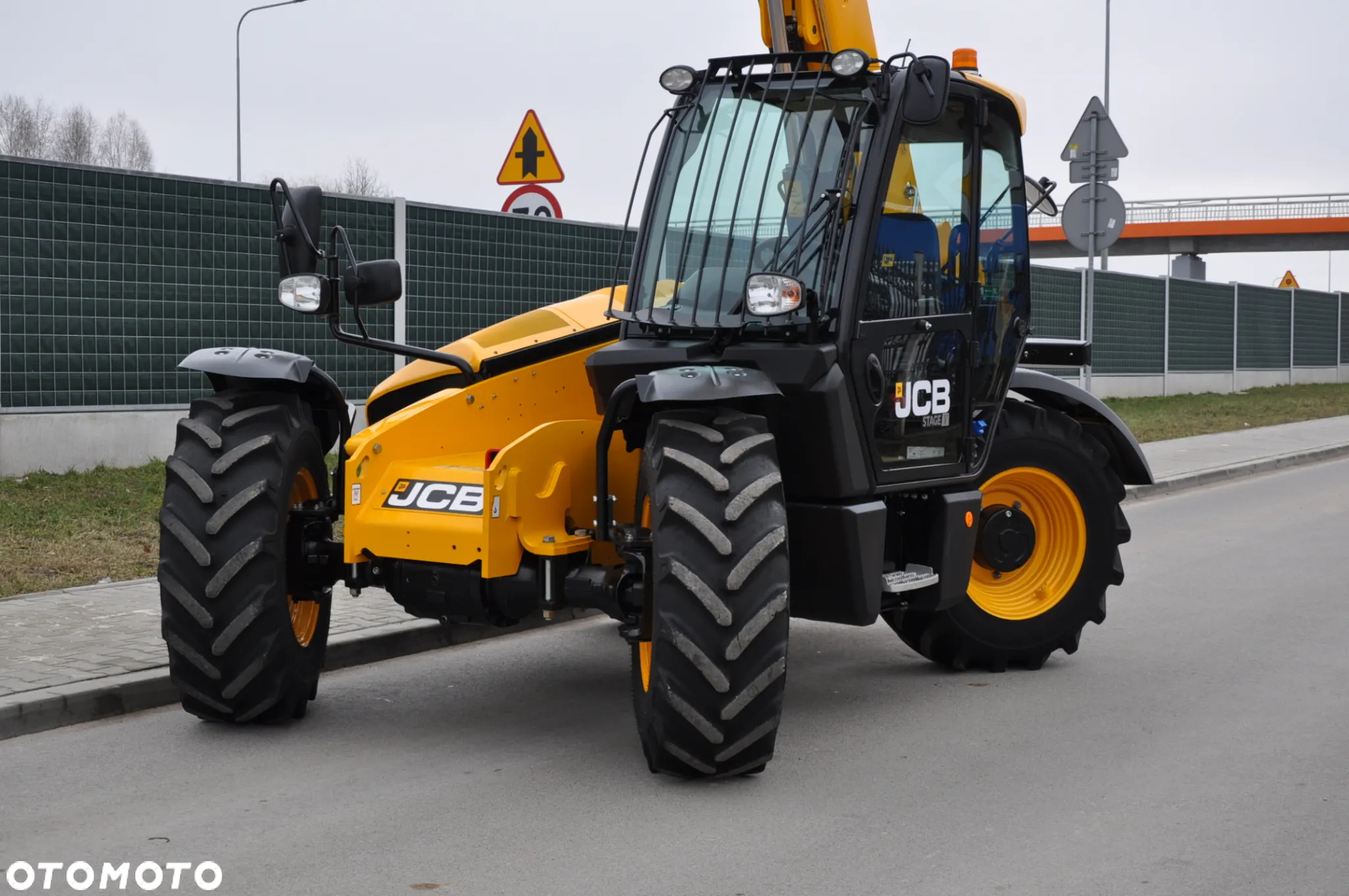 JCB 535-95 ŁADOWARKA TELESKOPOWA STAGE V 109 KM Mało MTG 572 Udźwig 3500 kg WYSOKOŚĆ ZAŁADUNKU 9,5 m Jak Nowa Klimatyzacja Widły do palet Szybkozłącze hydrauliczne - 30