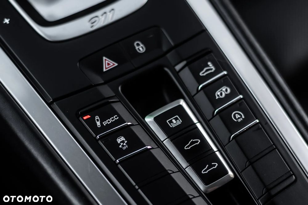 Porsche 911 Carrera S PDK - 27