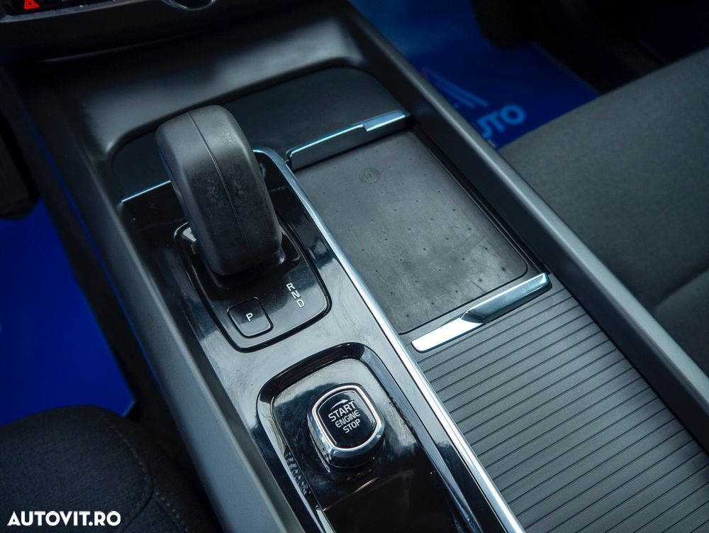 Volvo XC 60 B4 D AWD Geartronic Momentum - 28