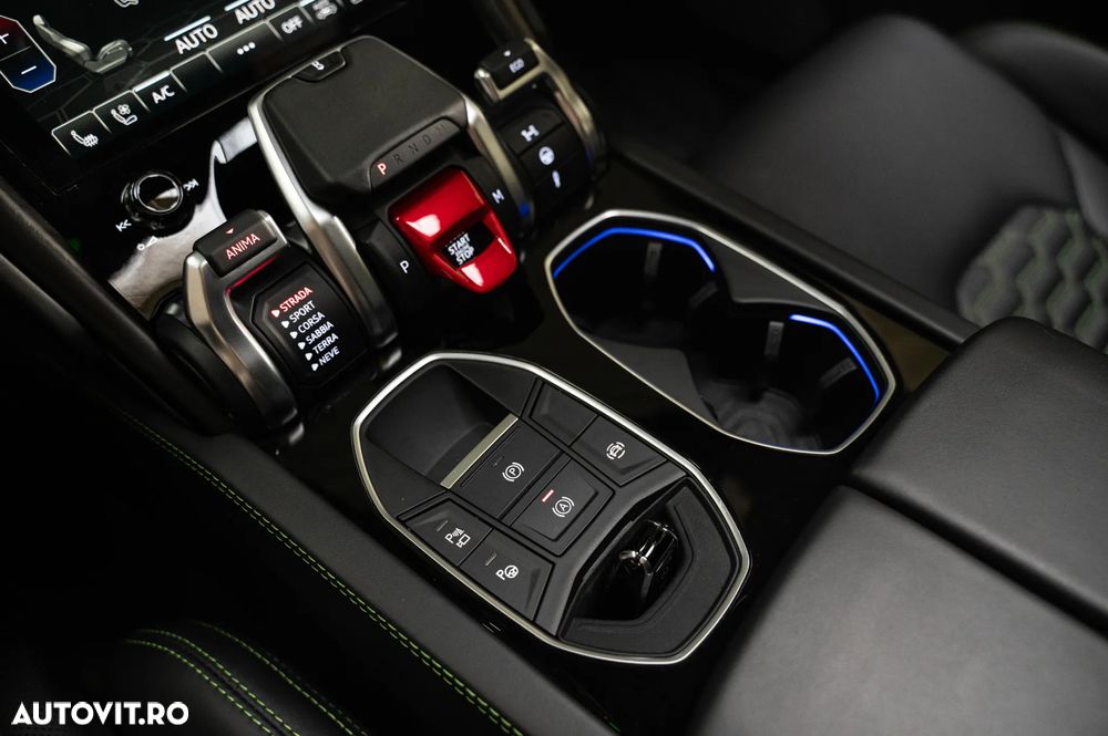 Lamborghini URUS - 15