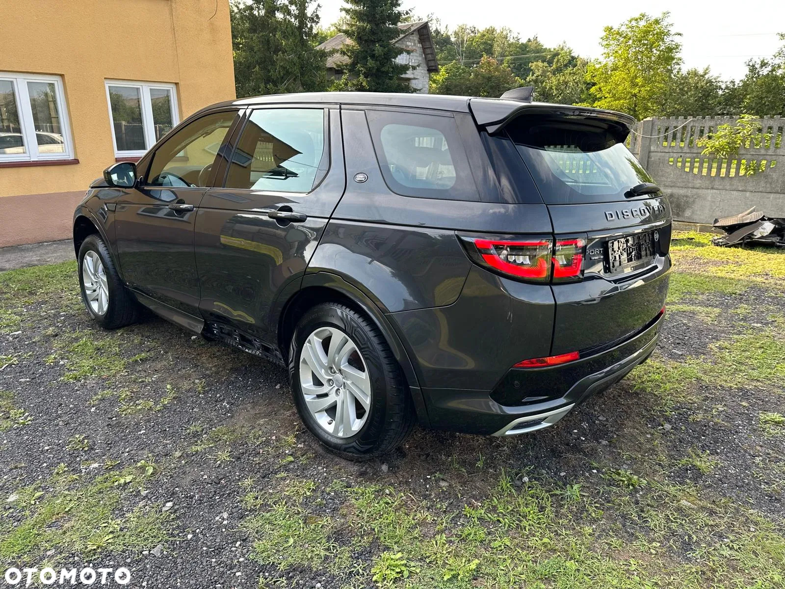 Land Rover Discovery Sport 2.0 D180 R-Dynamic S - 13