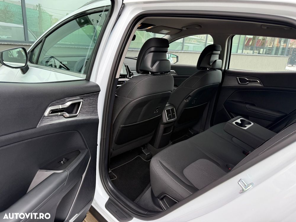 Kia Sportage 1.6 T-GDI 2WD Eco-Dynamics + (48V M-H) Ultimate Edition - 29