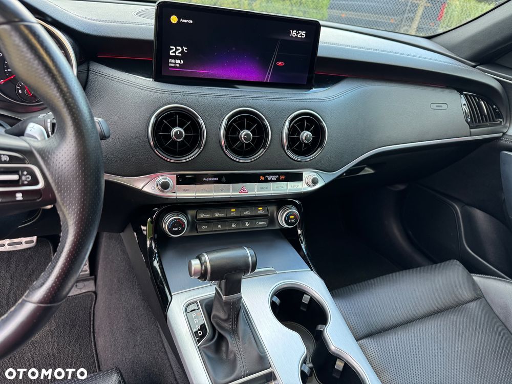 Kia Stinger 3.3 T-GDI AWD GT - 14