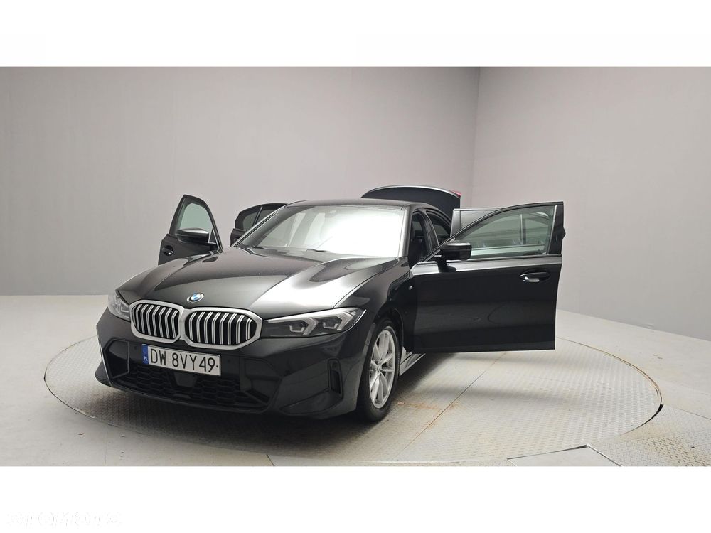 BMW Seria 3 320d xDrive mHEV M Sport - 15