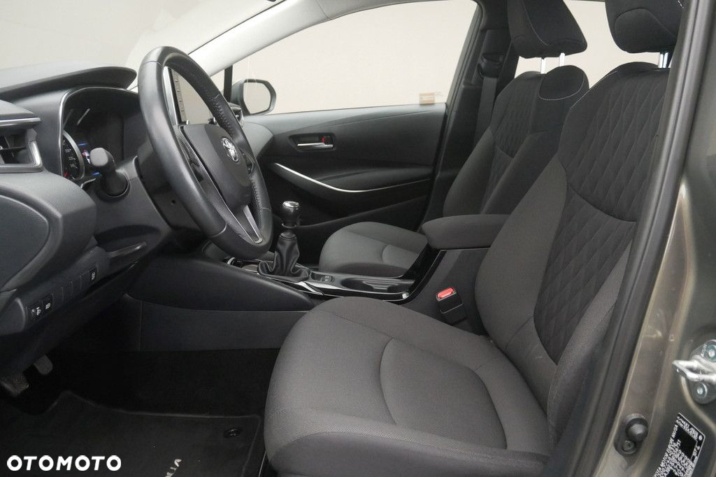 Toyota Corolla - 12