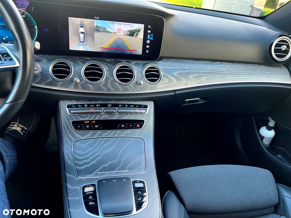 Mercedes-Benz Klasa E 300 de 4Matic 9G-TRONIC AMG Line - 30