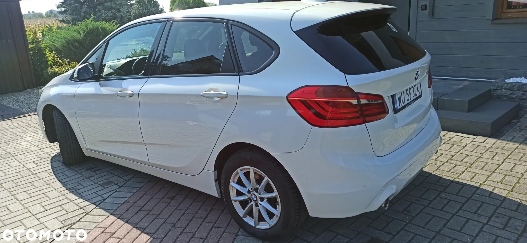 BMW Seria 2 218d - 4