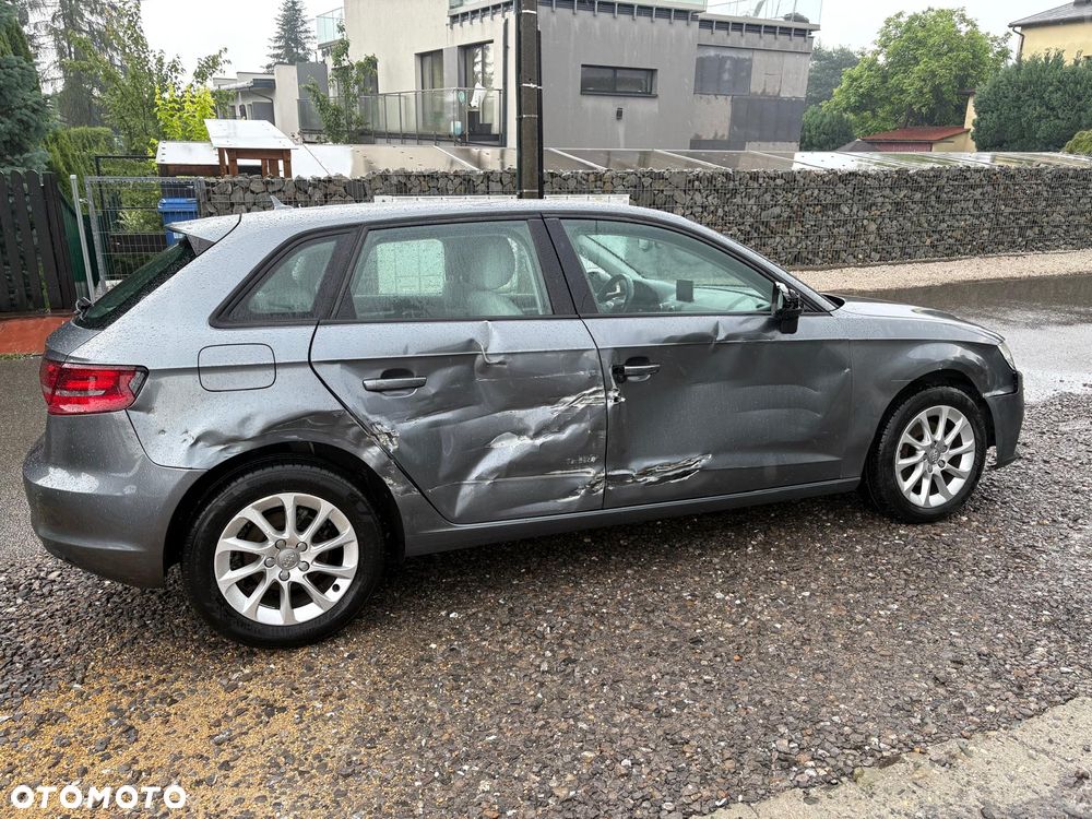 Audi A3 Sportback 1.6 TDI S tronic - 24